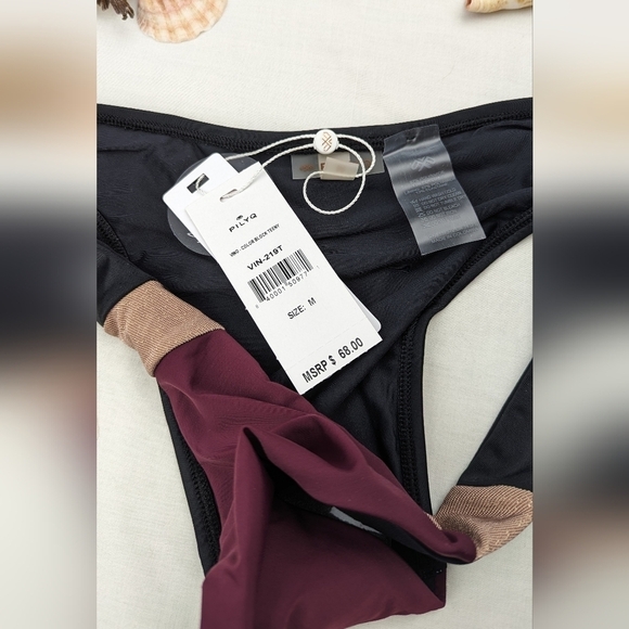 PilyQ
Vino Color Block Teeny Cheeky Coverage
Bikini Bottom - Picture 4 of 9